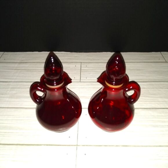 Vintage AVON Ruby Red Mini Cruet Decanters Strawberry Stopper Glass Bottles 5"in - Picture 1 of 8
